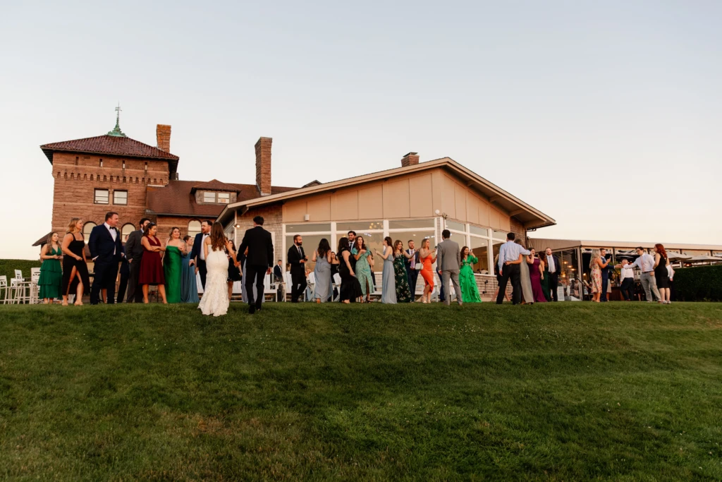 Chelsea & Harrison: OceanCliff wedding in Newport, Rhode Island