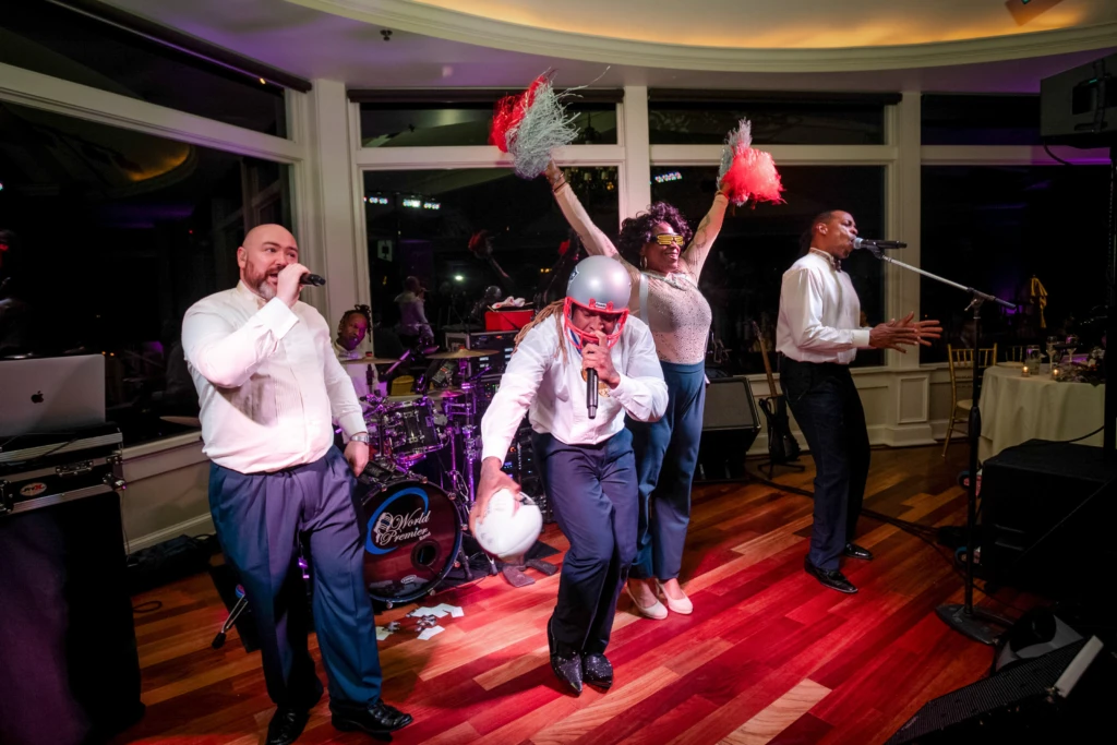 Chelsea & Harrison: OceanCliff wedding in Newport, Rhode Island