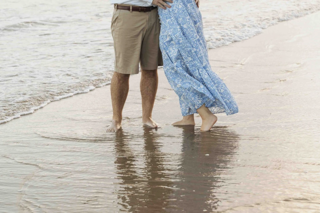Christina & Curt: a summer coastal session in Bonnet Shore, Rhode Island