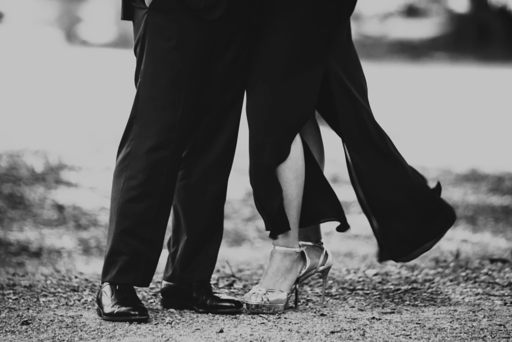 Jacqlyne & Kevin: a coastal engagement in Newport, Rhode Island
