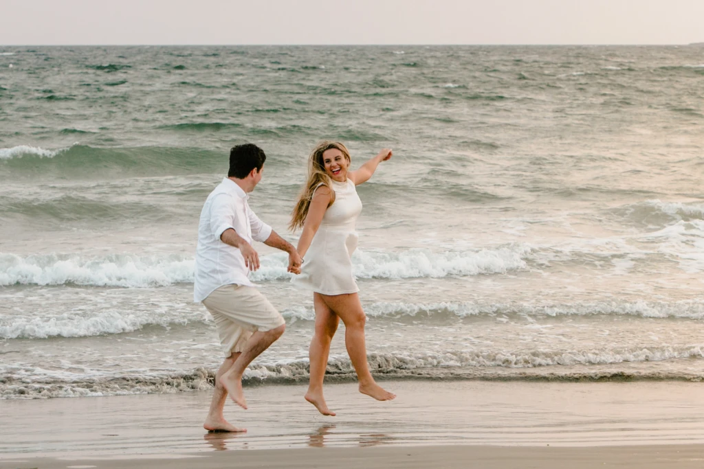 Jacqlyne & Kevin: a coastal engagement in Newport, Rhode Island