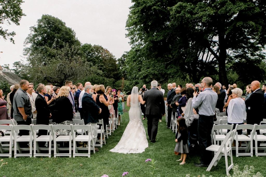 Lauren & Robert: Mount Hope Farm wedding in Bristol, Rhode Island