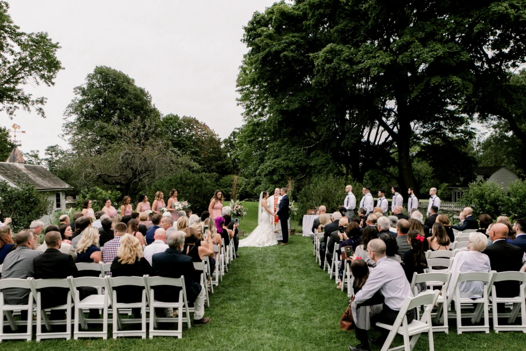 Lauren & Robert: Mount Hope Farm wedding in Bristol, Rhode Island