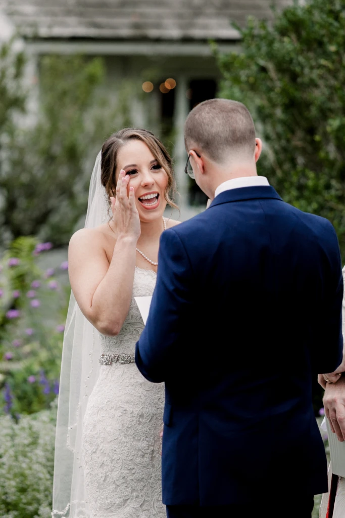 Lauren & Robert: Mount Hope Farm wedding in Bristol, Rhode Island