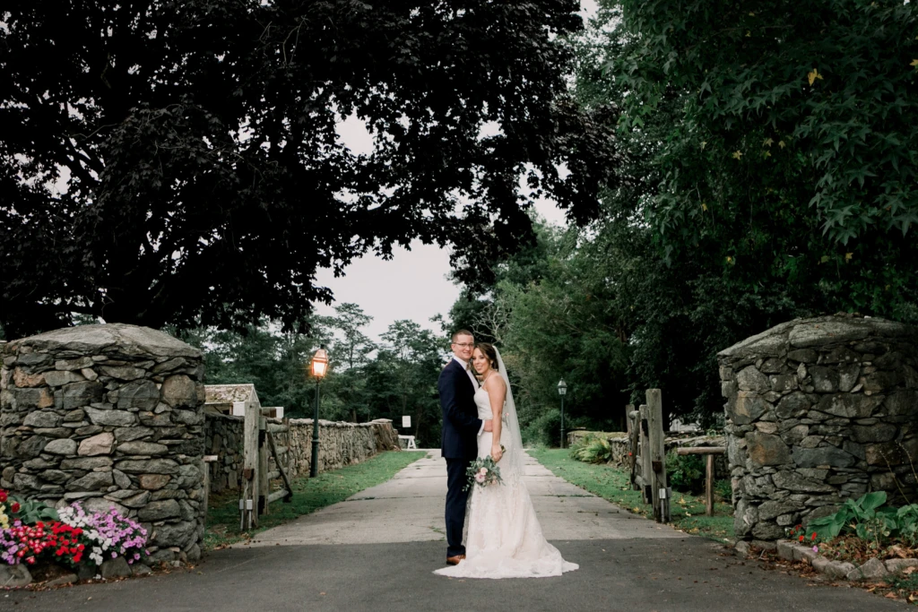 Lauren & Robert: Mount Hope Farm wedding in Bristol, Rhode Island