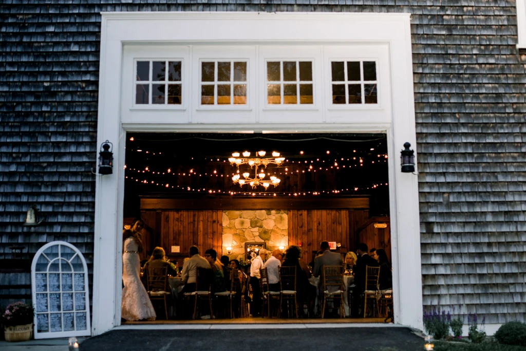 Lauren & Robert: Mount Hope Farm wedding in Bristol, Rhode Island