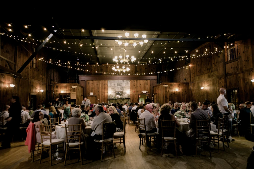 Lauren & Robert: Mount Hope Farm wedding in Bristol, Rhode Island