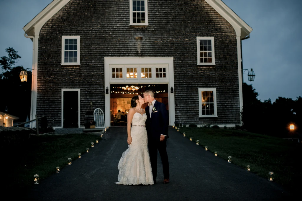 Lauren & Robert: Mount Hope Farm wedding in Bristol, Rhode Island