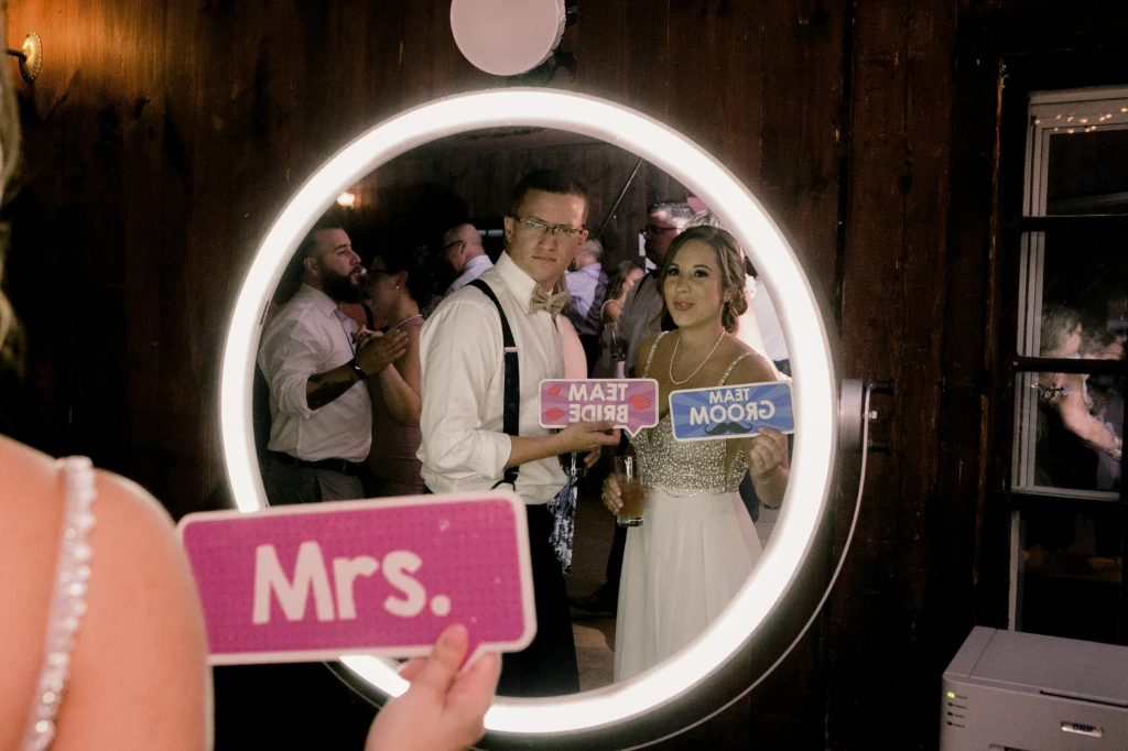 Lauren & Robert: Mount Hope Farm wedding in Bristol, Rhode Island