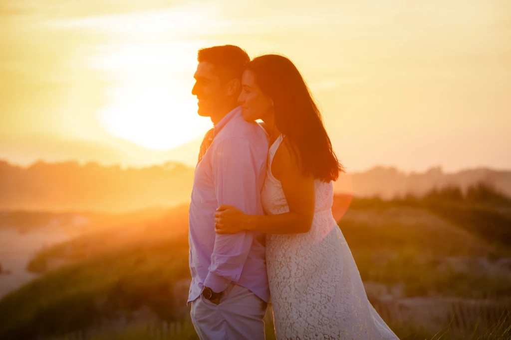 Melissa & Ryan: a warm outdoor session in Newport, Rhode Island
