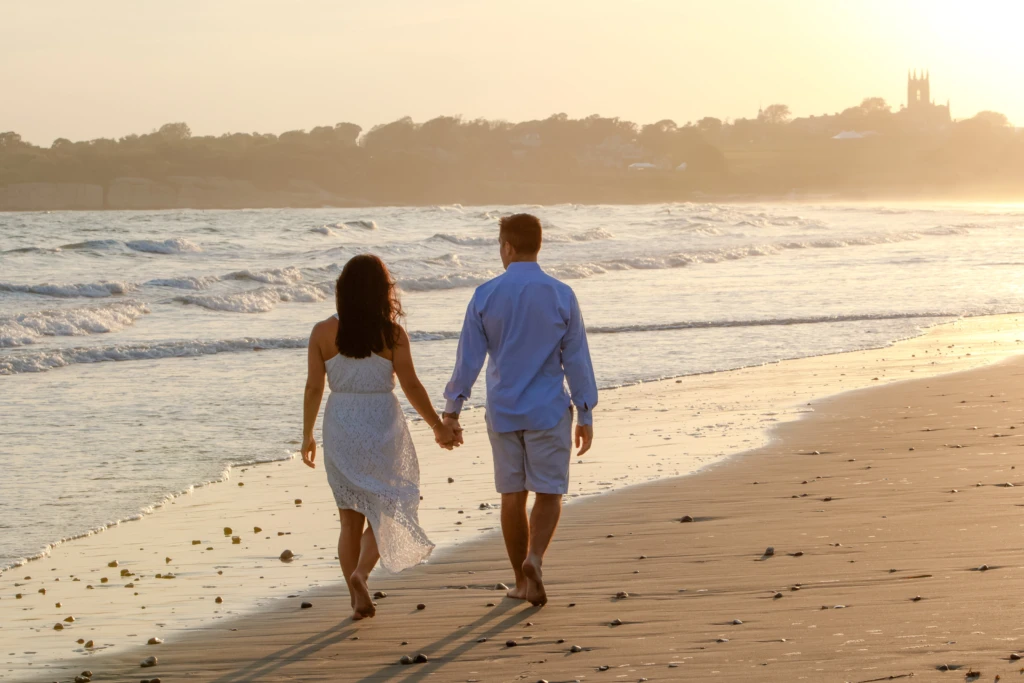 Melissa & Ryan: a warm outdoor session in Newport, Rhode Island