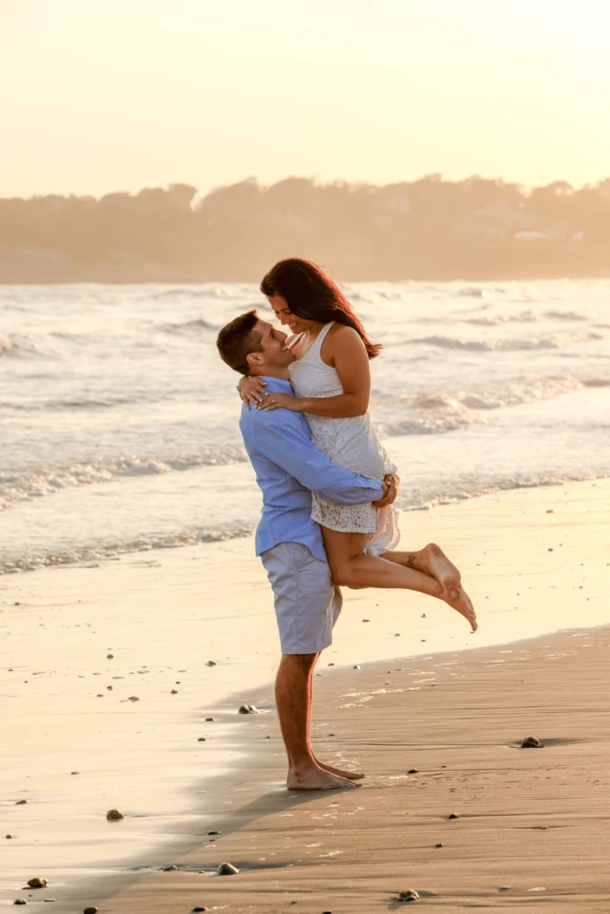Melissa & Ryan: a warm outdoor session in Newport, Rhode Island