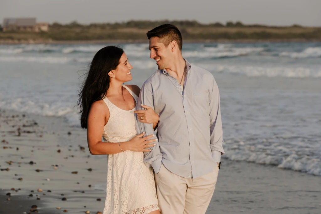 Melissa & Ryan: a warm outdoor session in Newport, Rhode Island