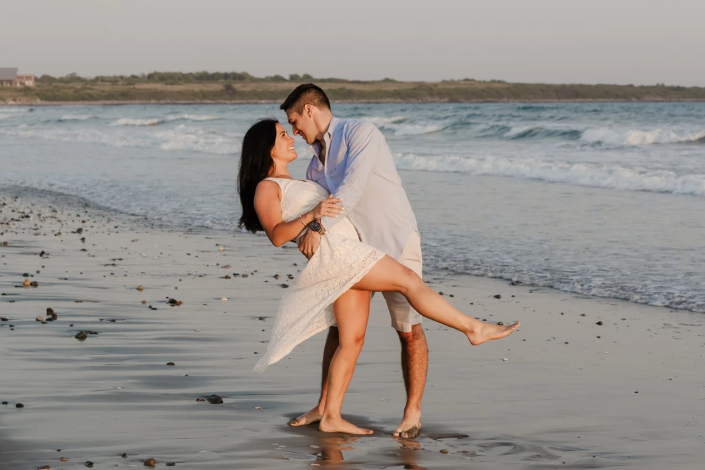 Melissa & Ryan: a warm outdoor session in Newport, Rhode Island