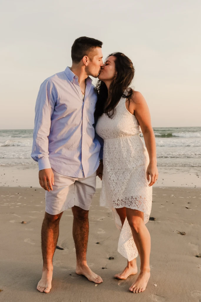 Melissa & Ryan: a warm outdoor session in Newport, Rhode Island