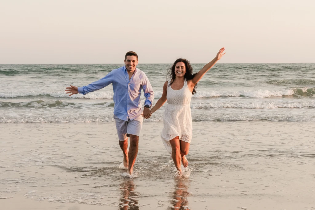 Melissa & Ryan: a warm outdoor session in Newport, Rhode Island