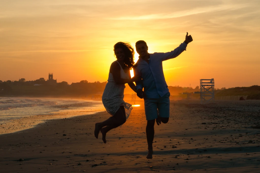 Melissa & Ryan: a warm outdoor session in Newport, Rhode Island